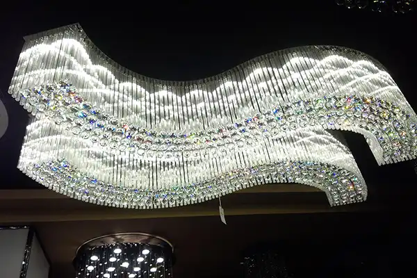 لامپ پر نور مناسب لوستر
