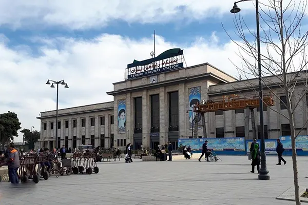 پارکینگ راه آهن تهران