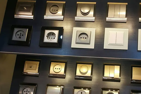 کلید و پریز خارجی