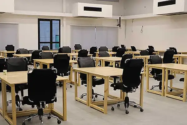 اجاره صندلی اشتراکی تهران