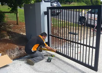 تعمیر جک درب پارکینگ در اصفهان