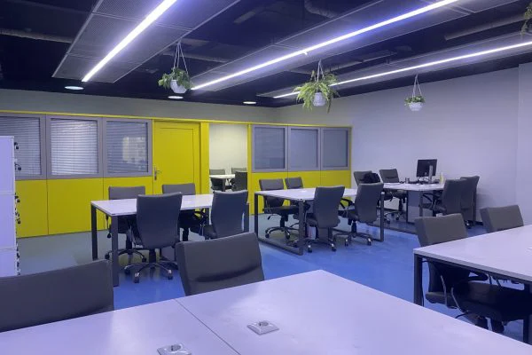 فضای کار اشتراکی مدرن در جردن